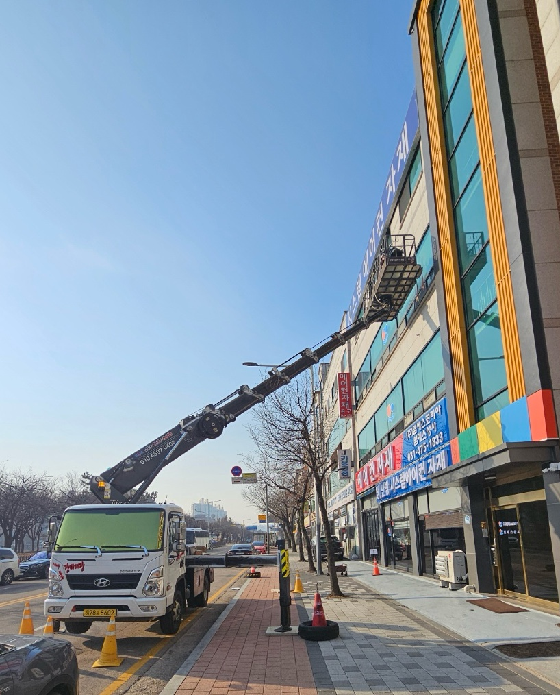 강남구 삼성동 빌딩 외벽 보수 작업